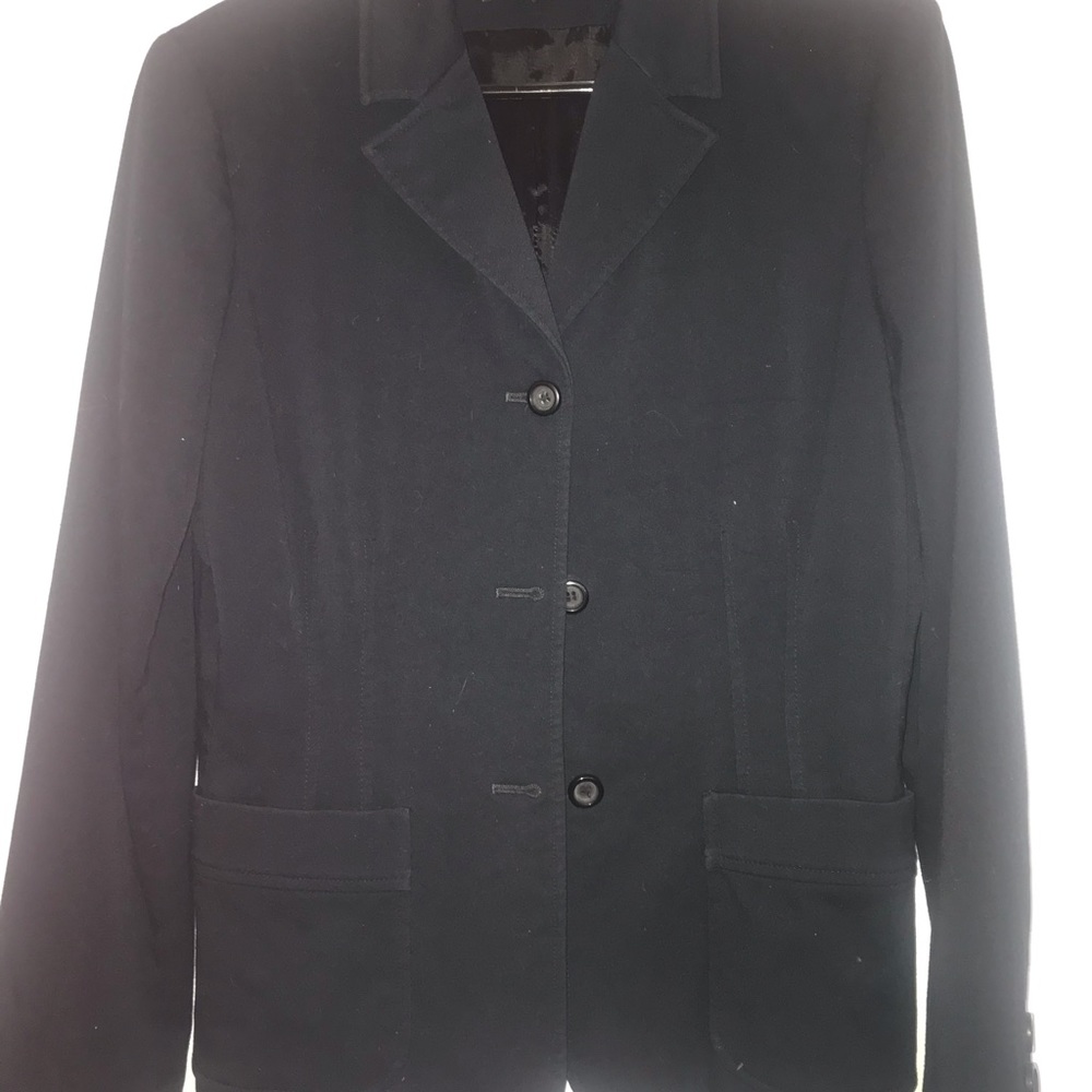 Blazer - Picture 2 of 5